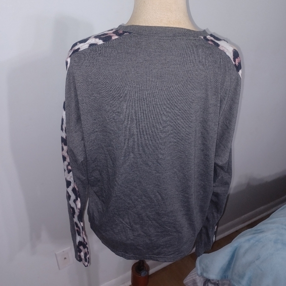 Shein - Long Open Sleeve Top- W Size Large - Picture 3 of 6